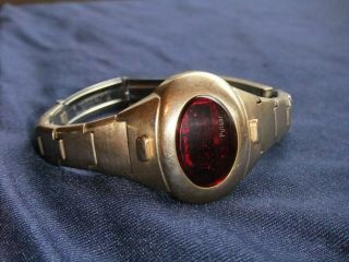 Vintage Pulsar Ladies Oval Red Led Watch 14kgf Case 10kgf Band As - Is