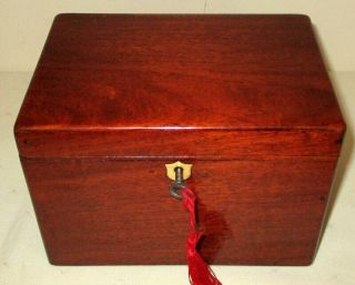 LOVELY SMALL EARLY VICTORIAN SOLID MAHOGANY & BRASS TEA CADDY with key 3