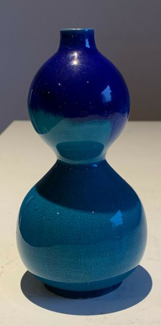A Chinese Blue Monochrome Crackle Glaze Double Gourd Vase,  19th Century