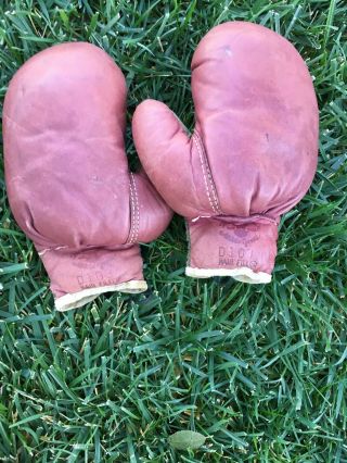 Early Antique Old 1920s Vintage All Leather Boxing Gloves D & M Hair Filled Rare