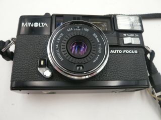 Minolta Vintage Hi - Matic Af2 Point And Shoot Automatic Camera With Lens Cap
