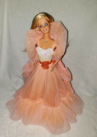 Vintage Barbie PEACHES N’ CREAM Doll Superstar Era 2