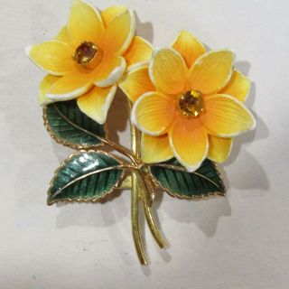 Vintage Flower Brooch Enamel Metal Yellow Resin Petals Amber Rhinestones Rare