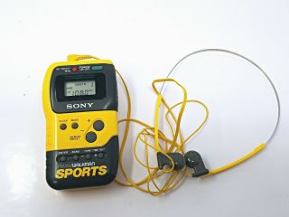 Vintage Sony Sports Walkman Am Fm Radio Srf - M70 With Headphones Mdr - W10