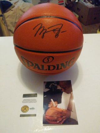 Michael Jordan Chicago Bulls Autographed Signed Basketball W/