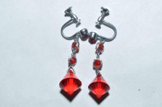 Delightful Vintage Art Deco Ruby Glass Cut Crystal Dropper Earrings