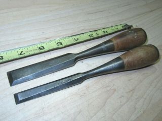 2 Vintage Stanley Everlast Chisels Good User Tools 1/2  & 3/4