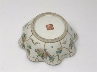 Chinese Antique Porcelain Bowl Guangxu Mark Petal Rim 2