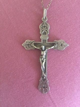 Vintage Crucifix On Sterling Silver 22 Inch Chain