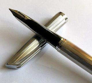 Vintage Waterman C/f Silver Fountain Pen 18k Gold Nib