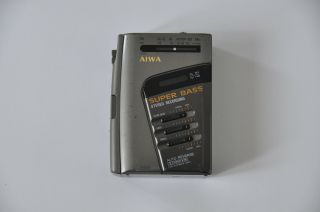 Aiwa Hs - J45 Vintage Cassette Recorder Fm Radio Walkman For Restoration