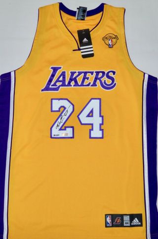 Auto Panini Le124 Kobe Bryant Los Angeles Lakers Gold Finals Jersey