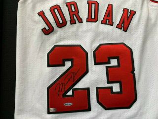 Michael Jordan Autographed Chicago Bulls White 1997 - 98 Authentic Jersey Uda