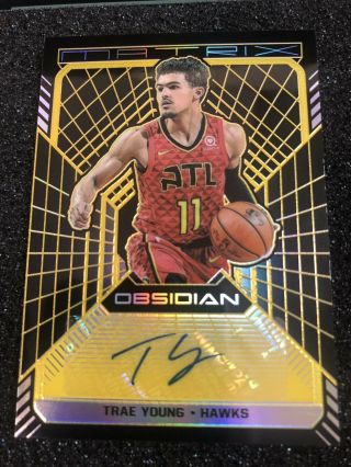 2018 - 19 Panini Obsidian Basketball Trae Young Auto Rc Gold /10 Rookie Hawks Ssp