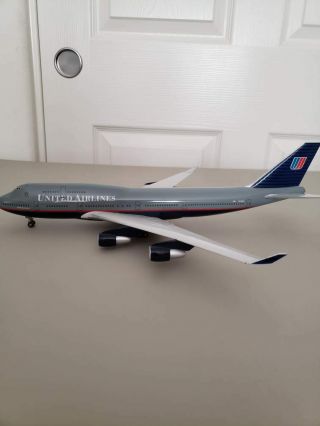 1/200 Hogan Wings United Boeing 747 - 400 Battleship Grey Missing Engine Rare.