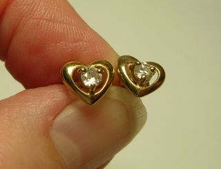 Lovely Vintage 9ct Yellow Gold Clear Crystal Heart Earrings - 8mm Studs - Vgc