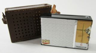Vintage Skymaster 6 Transistor Radio Am Japan Pocket Size Leather Case
