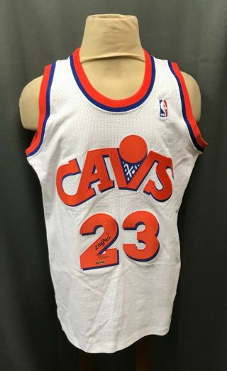 Lebron James 23 Signed Mitchell & Ness 1986 - 87 Cavs Throwback Jersey Uda