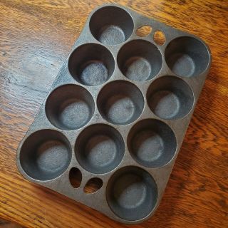 Vintage Griswold Wagner Ware Cast Iron Muffin Pan Made In Usa B