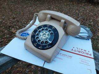 Vintage Western Electric Beige Rotary Phone Black Dial Face 1963
