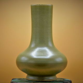 Antique Tea - Dust Glaze Porcelain Vase,  Well Potted - Rare Large Chinese Olive Hu