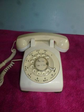 Vintage 1970 ' s Southwestern Bell Western rotary dial phone 2