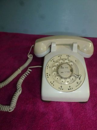 Vintage 1970 ' s Southwestern Bell Western rotary dial phone 3