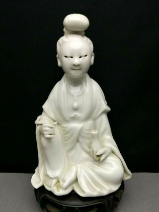 Fine Quality 19th Antique Chinese Dehua Blanc De Chine Figure Of Guan Yin