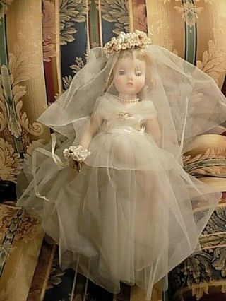 Vintage 1958 Madam Alexander 17 Inch Elsie Bride Doll