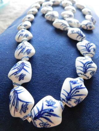 Vtg Mid Century White Blue Porcelain Asian Japanese Link Handknotted Necklace