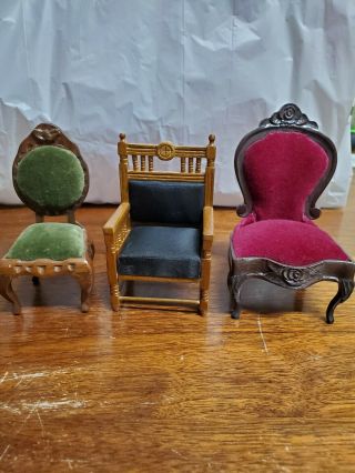 Sonia Messer 2 Vintage Miniature Chairs Columbian Carved Mahogany Green And Red