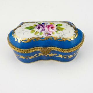 Vintage Limoges Paris Porcelain - Hand Painted & Gilded Pill Box -