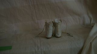 WHITE LEATHER ANTIQUE BOOTS FOR YOUR FRENCH OR GERMAN DOLL MARKINGS C.  M. 2