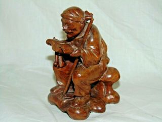 GOOD DETAIL ANTIQUE VINTAGE CHINESE JAPANESE CARVED WOOD FIGURE MAN READING BOOK 3