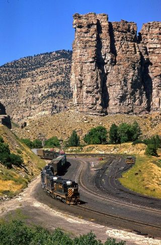 Rio Grande D&rgw Gp30 3015 Action @ Castle Gate Utah In 1973 Slide