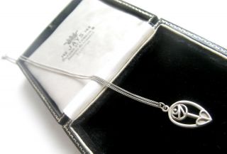Vintage Jewellery Charming Sterling Silver Rennie Mackintosh Pendant Necklace