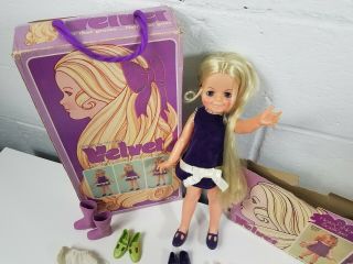 Vintage 1970 Velvet Doll Crissy ' s Cousin,  Box & Outfit,  Extra Clothes 2