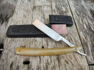 Vintage Wade & Butcher Straight Razor With Case