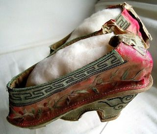 Antique Chinese Pink Green Silk Embroidered Lotus Bound Feet Heeled SHoes, 3