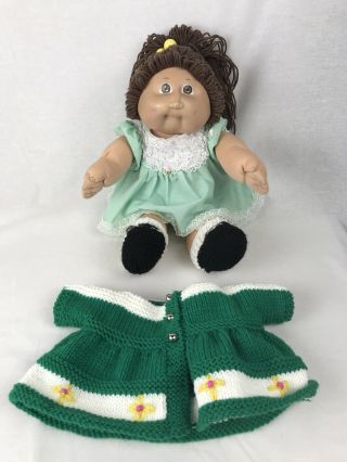 Vintage Cabbage Patch Kid Brown Hair Green Dress Has Dimples (green Signature)