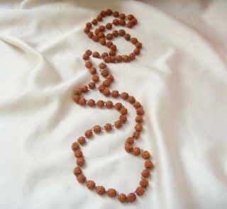 VINTAGE ART DECO JEWELLERY Quirky HAND CARVED WOOD BEADS LONG FLAPPER NECKLACE 2