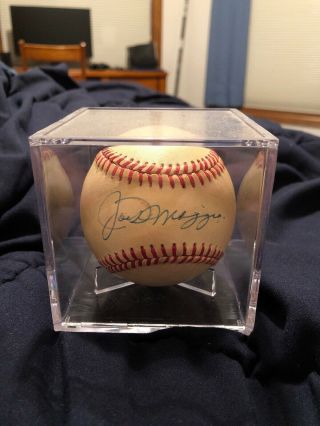 Joe Dimaggio Autographed Baseball Psa/dna