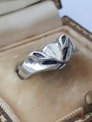 A Pretty Vintage Art Deco Silver Fox Ring Vintage Jewellery Approx Size H