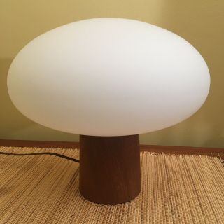 Pristine Mid - Century Modern Laurel Mushroom Lamp Vintage With Tag Walnut