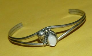 Old Pawn Vintage Native Navajo Sterling Silver W/ Mother Of Pearl Cuff Bracelet