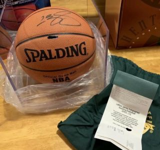 Lebron James Uda Upper Deck Authenticated Autographed Official Nba Basketball -