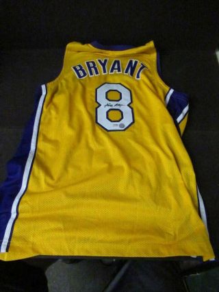 Kobe Bryant Signed Autograph Los Angeles Lakers Jersey Psa/dna Sticker Jsy010