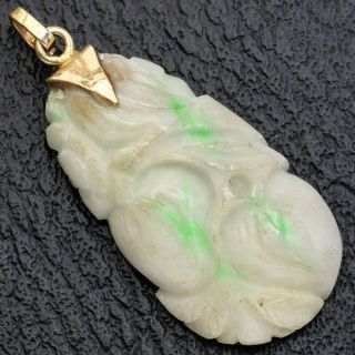 Vintage 14k Yellow Gold White Green Jade Carved Pendant 7.  3 Grams 37.  5 X 18.  3 Mm