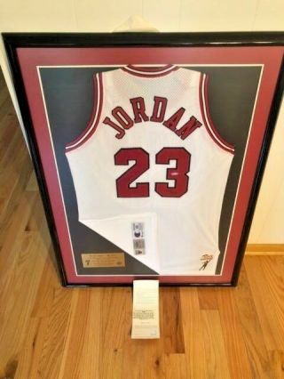Michael Jordan Uda Upper Deck Signed Autograph Mr June Champion Jersey 122/423