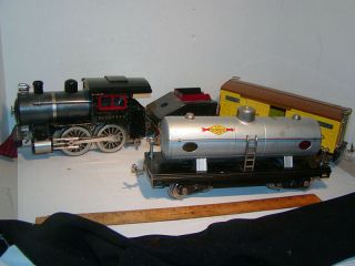 Antique Standard Scale Lionel Model Train Set - Locomotive,  Tender & 2 Cars